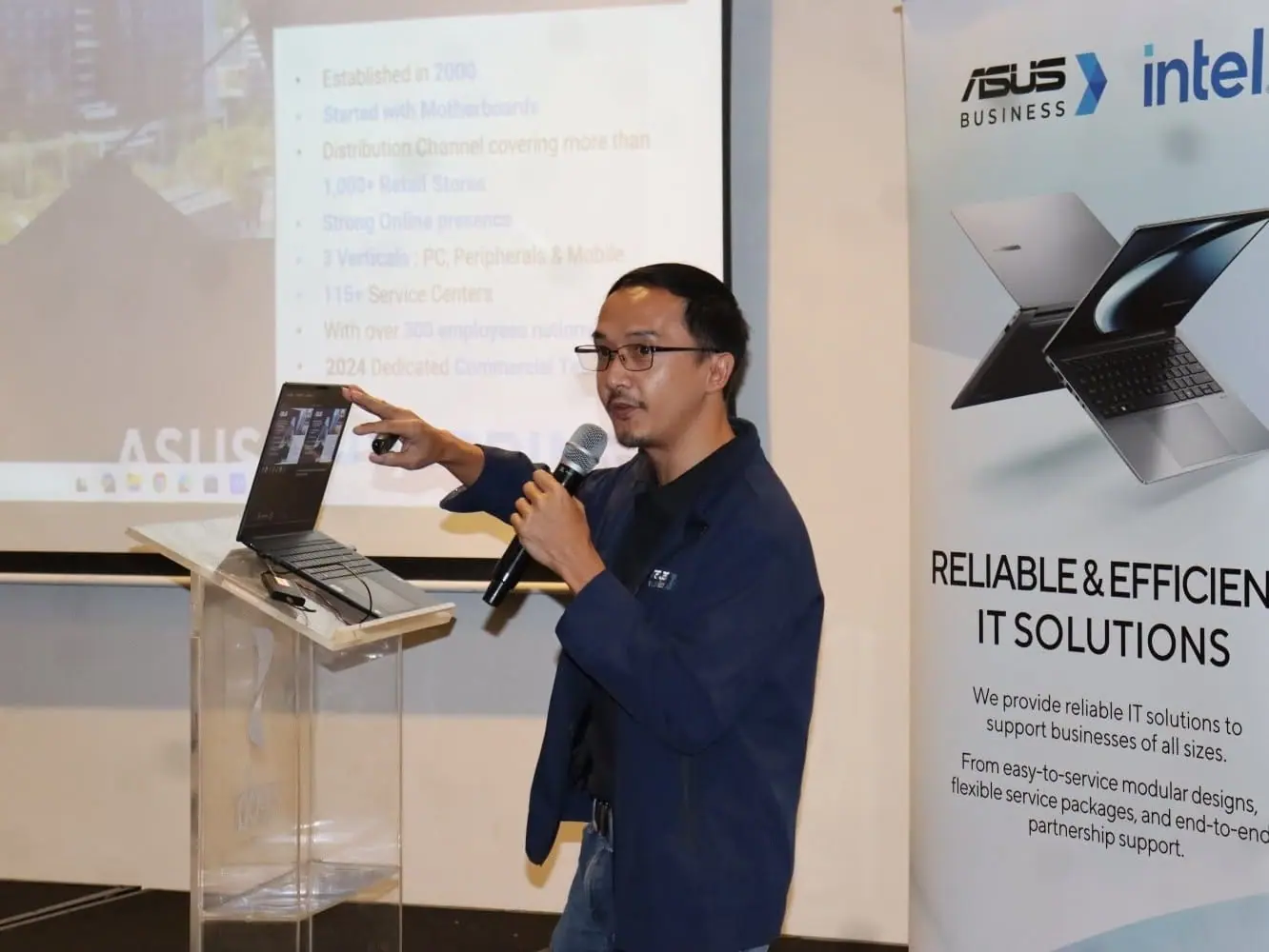 Presenter giving a product talk at the TDI × AEP event