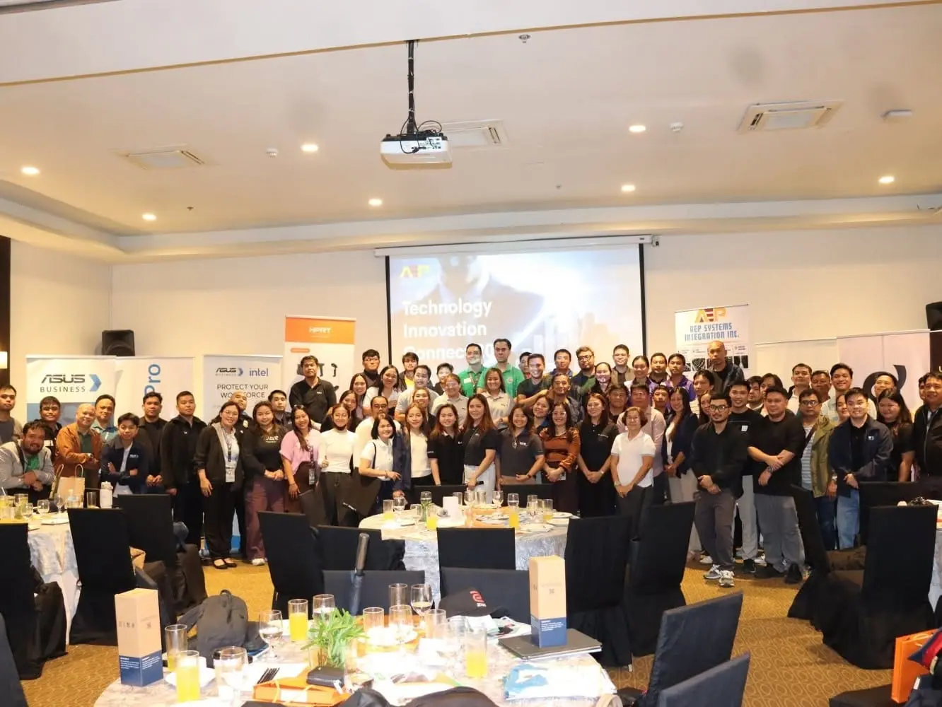Full event hall during the TDI × AEP event
